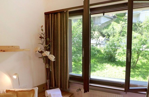 St. Moritz Apartment | Nice apartment for 4 guests with WIFI, TV, balcony, panoramic view and parking