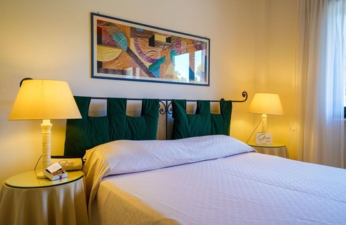 Acaya Other | Nice apartment for 6 people with WIFI, A/C, pool, TV, pets allowed and parking, close to Lecce
