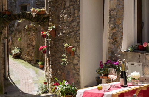 Boscomare Apartment | Nice apartment for 4 people with WIFI, A/C, TV, terrace and pets allowed