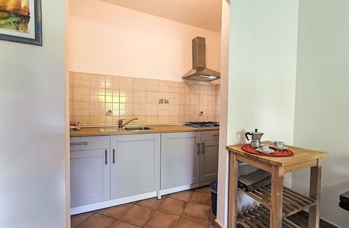 Montorsaio Apartment | Nice apartment for 2 people with pool, WIFI, TV, patio and panoramic view