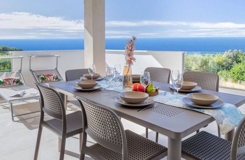 La Muddizza Apartment | Nice apartment for 4 guests with WIFI, A/C, TV, terrace and panoramic view