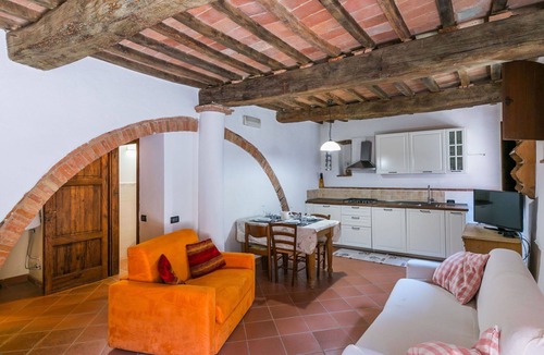Castelnuovo di Val di Cecina Villa | Nice apartment in villa for 4 people with pool, WIFI, TV, patio and pets allowed