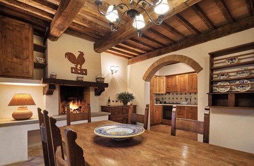 Umbertide Villa | Nice apartment in villa for 6 people with WIFI, A/C, pool, TV and patio