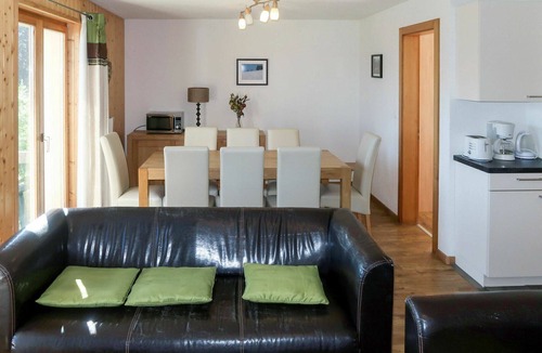 Heremence House | Nice apartment in villa for 8 guests with WIFI, TV and terrace