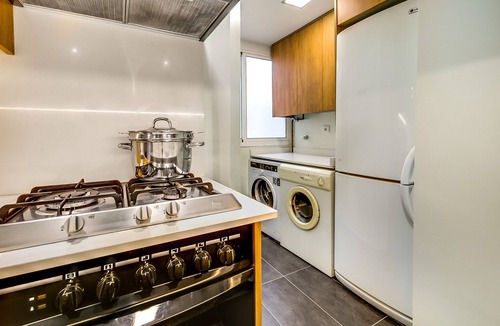 Blanes Apartment | Nice apartment in front of the port of Blanes with spectacular views of the sea. 6 pax, free wifi. Vivalidays Es Blau.