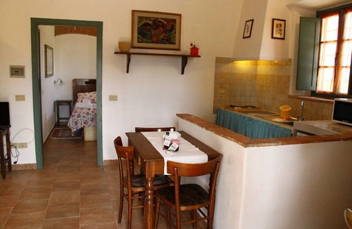 Collesalvetti Apartment | Nice apartment in Guasticce with pool