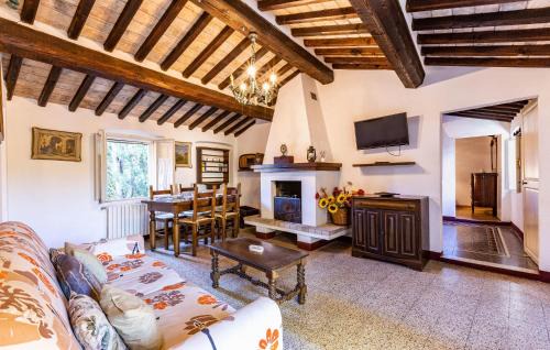 Castell'Anselmo House | Nice Apartment In Castel'anselmo