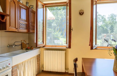 Monte Fabbri House | Nice apartment in villa with pool, WIFI, TV, pets allowed and panoramic view, close to Urbino