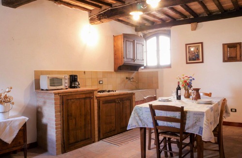 Roccastrada Villa | Nice apartment in villa for 3 people with WIFI, TV, patio and pets allowed