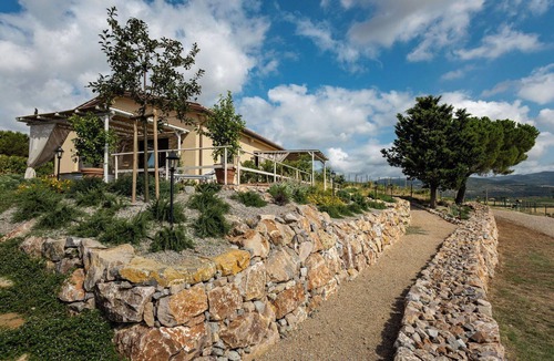 Roccastrada House | Nice apartment in villa for 2 people with WIFI, A/C, private pool, TV, terrace and panoramic view