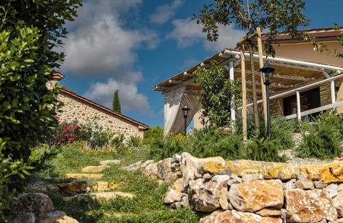 Roccastrada House | Nice apartment in villa for 2 people with WIFI, A/C, private pool, TV, terrace and panoramic view
