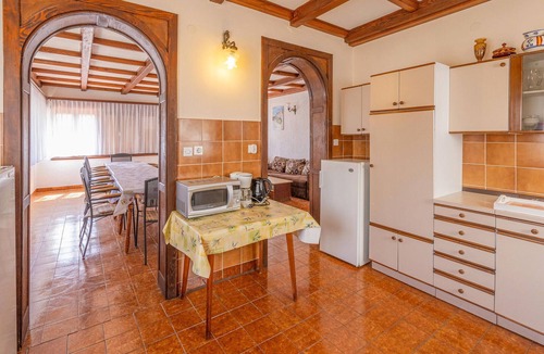 Suha Punta Apartment | Nice apartment in Kampor with WiFi