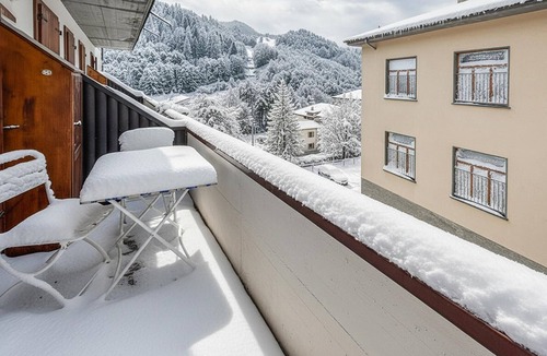 Valtellina Apartment | Nice apartment in Lanzada with WiFi