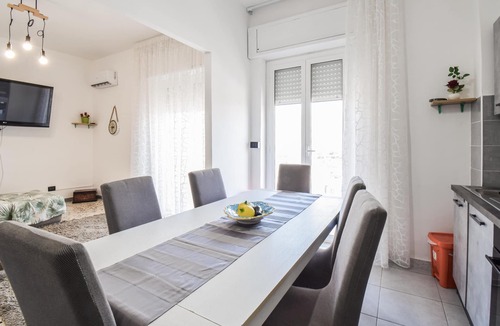 Mondragone Apartment | Nice apartment in Mondragone with WiFi