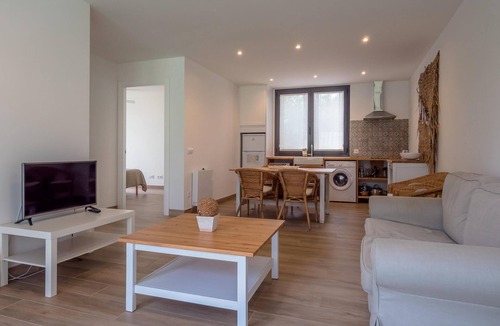 Begur Apartment | Nice apartment in small community with pool.
