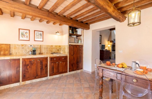 Izzalini Apartment | Nice apartment in todi pg with WiFi