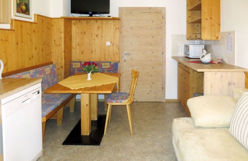 Rohrberg Villa | Nice apartment in villa for 2 guests with WIFI, TV and terrace