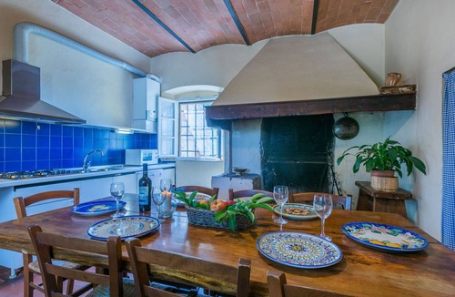 Poggiarello Villa | Nice apartment in villa for 8 people with pool, TV and patio