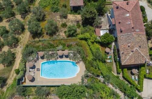 Gavignano Villa | Nice apartment in villa for 2 guests with A/C, pool, WIFI, TV and patio, close to San Gimignano