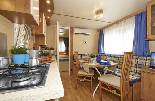 Baia Domizia House | Nice apartment in villa for 6 people with A/C, WIFI, pool, TV and terrace