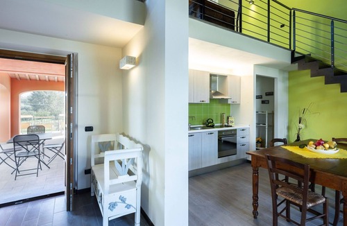 Larciano House | Nice apartment in villa for 5 guests with pool, A/C, WIFI, TV and patio