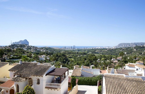 La Empedrola House | Nice apartment in villa for 6 people with WIFI, pool, TV and terrace