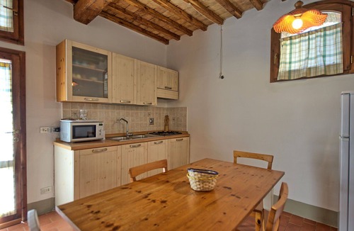 Montebonello Villa | Nice apartment in villa with WIFI, pool, A/C, TV, patio, pets allowed and panoramic view