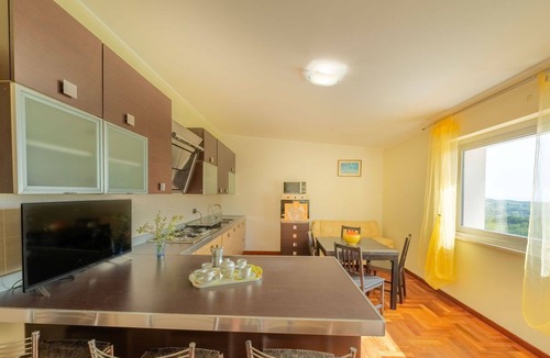 Citta Sant'Angelo Villa | Nice apartment in villa for 4 guests with WIFI, pool, A/C, TV, patio and pets allowed