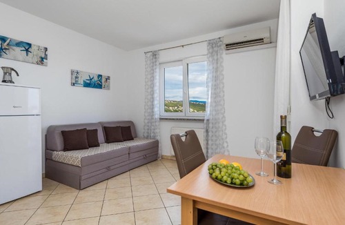 Volosko Apartment | Nice Apartment In Volosko With Kitchen