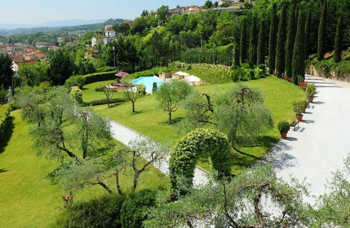 Figline e Incisa Valdarno Apartment | Nice apartment with pool, A/C, WIFI, TV, pets allowed and parking, close to Greve In Chianti