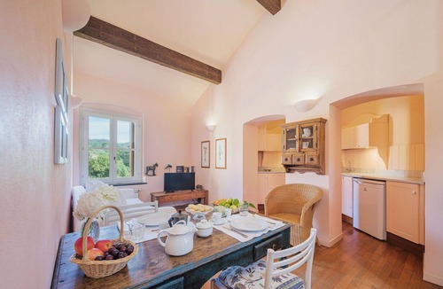 Santo Stefano del Ponte Villa | Nice apartment in villa for 4 people with WIFI, TV and pets allowed