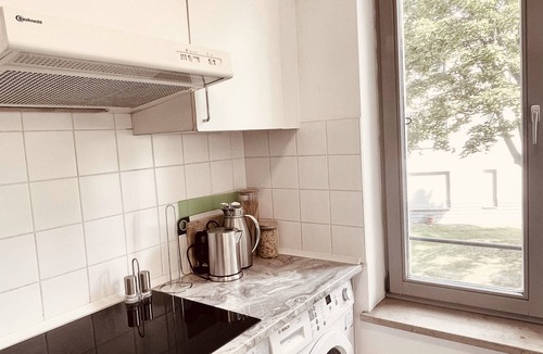 Schoenefeld Apartment | Nice apartment with balcony near the airport