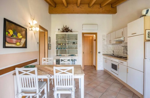Colà Di Lazise Apartment | Nice apartment with community pool, garden & 2 balconies