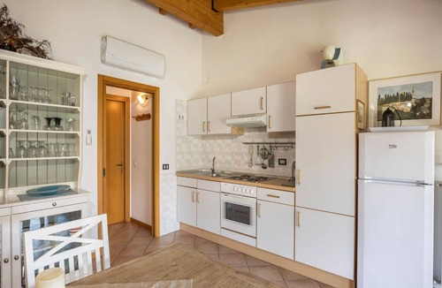 Colà Di Lazise Apartment | Nice apartment with community pool, garden & 2 balconies