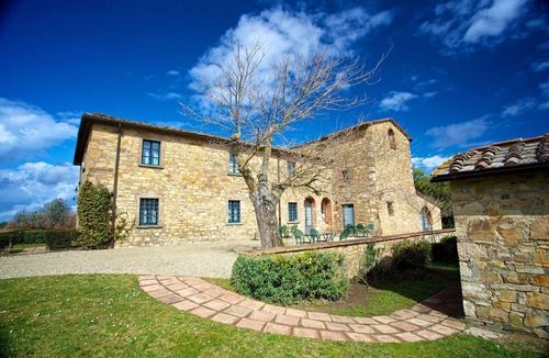 Tavarnelle Val di Pesa Apartment | Nice apartment with WIFI, A/C, pool, TV, pets allowed, panoramic view, close to Greve In Chianti