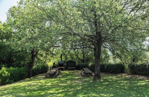 Tavarnelle Val di Pesa Apartment | Nice apartment with WIFI, A/C, pool, TV, pets allowed, panoramic view, close to Greve In Chianti