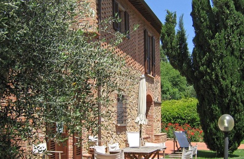 Montaione Apartment | Nice apartment with pool, WIFI, TV, pets allowed, panoramic view and parking, close to San Gimig...