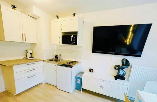 Les Ulis Apartment | Nice apartment with terrace