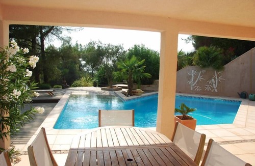 Saint-Marc-Jaumegarde House | Nice architect house with stunning pine view only 4km from Aix en Provence