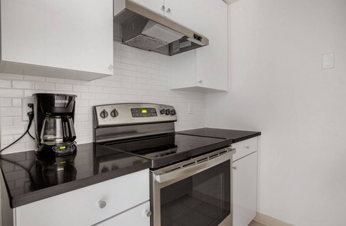 Prudential - St. Botolph Apartment | Nice Back Bay 1BR w/Gym & Rooftop, nr Prudential Center, by Blueground