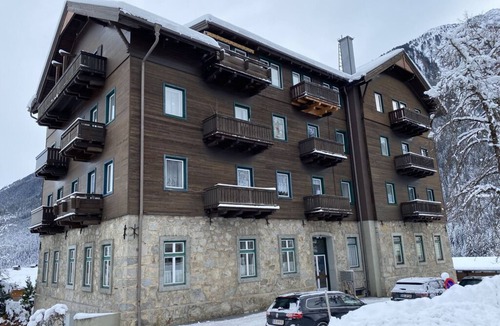 Krimml Apartment | Nice bright apartment in Krimml village, free WiFi, TV, 4 beds, fitted kitchen