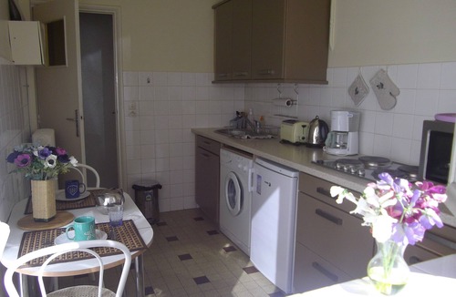 Les Baumettes Apartment | Nice center, two room flat, terrace with seaview, parking space, wifi access