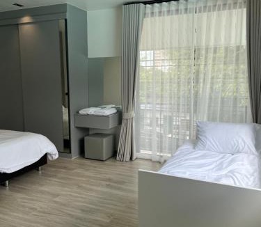 Chiang Mai Villa | Nice Chiangmai, Entire Home For 2-5, 5 Min to Night Bazaar