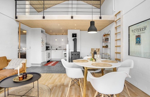 Hejsager Strand Apartment | Nice cottage at the end of a street with sea view.