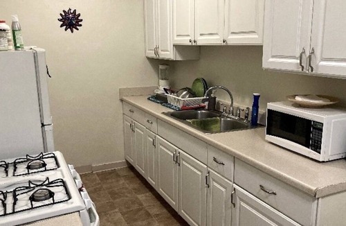 Glendale Apartment | Nice, cozy studio in the heart of Glendale