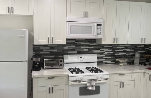 West Los Angeles Condo | Nice & cozy