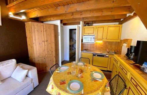 Le Sauze Apartment | Nice duplex in resort center
