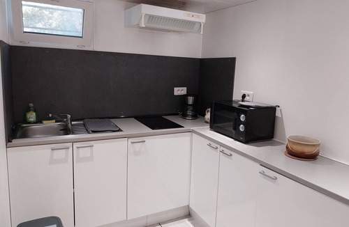 Saint-Germain-les-Corbeil Apartment | Nice one-room studio in a detached house 30km from Paris