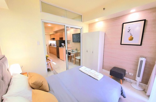 Kapitolyo Condo | Nice, Fresh, Modern, Cozy and Quiet 1 One bedroom condo with Wifi Internet