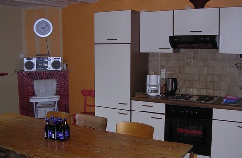 Couvin Cottage | Nice gîte with private garden in Brûly-de-Pesche